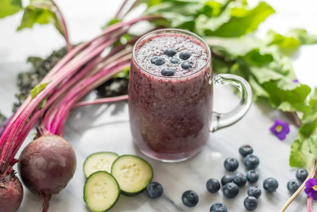 healthy-purple-smoothie-made-from-fresh-fruits-and-vegetables